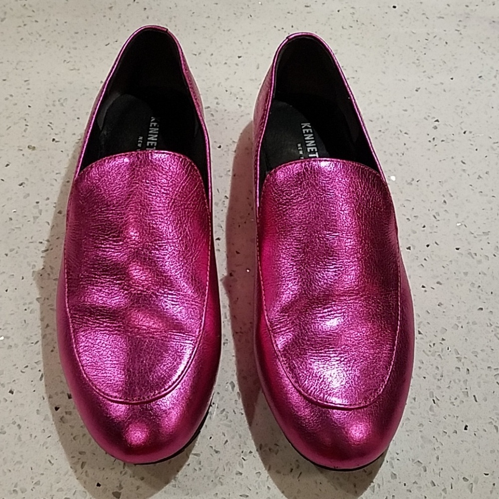 Kenneth Cole Italian leather pink metallic loafers